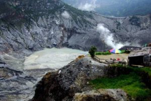 Gunung Tangkuban Perahu, Tempat Wisata di Jawa Barat Yang Menjadi Simbolik Kota Bandung