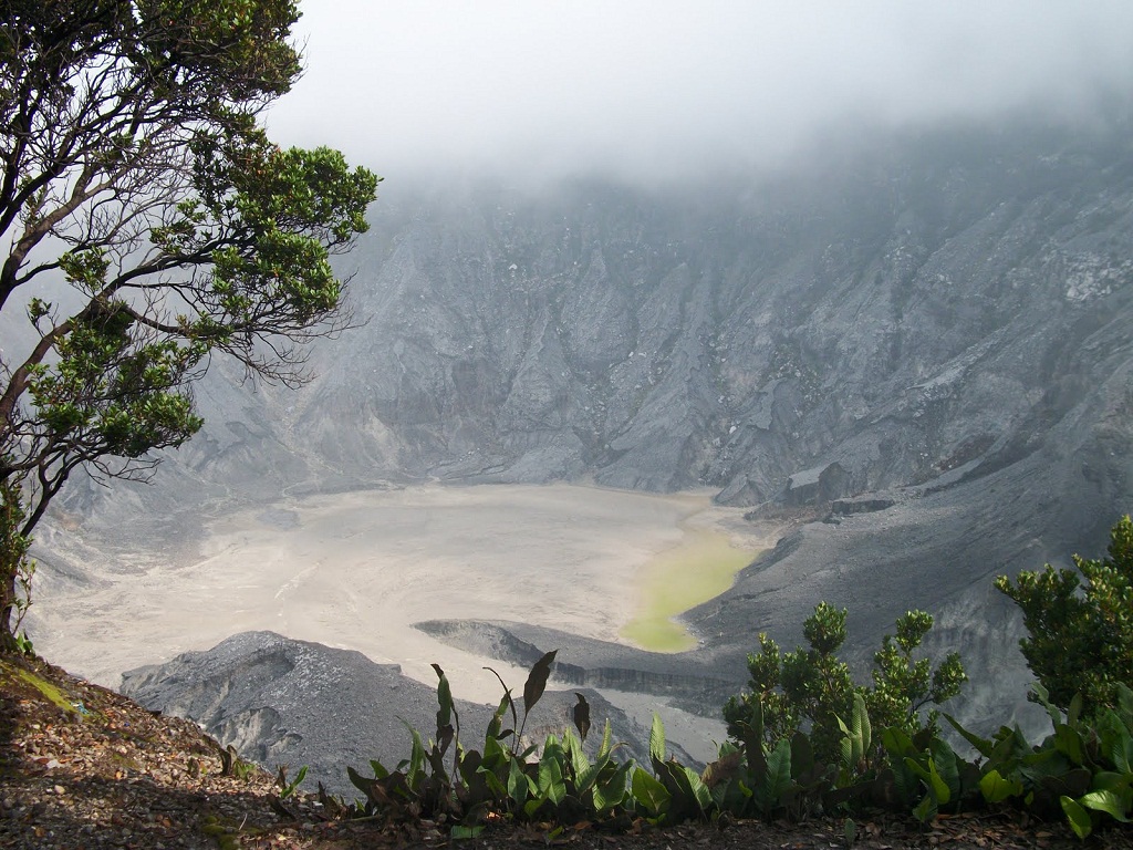 Lokasi Gunung Tangkuban Perahu Tempat Wisata Jawa Barat Menjadi Simbolik