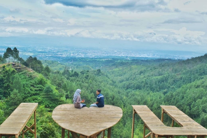 Lokasi Dan Harga Tiket Masuk Bukit Bulu Coban Rais Batu Malang Spot Wisata Baru Yang