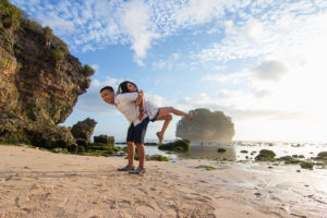 Lokasi dan Rute Menuju Pantai Watu Leter,  Keindahan Alam Suguhan dari Malang Selatan