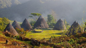 Lokasi dan Rute Menuju Desa Wae Rebo, Destinasi Desa Tradisional Yang Sangat Mempesona dari NTT
