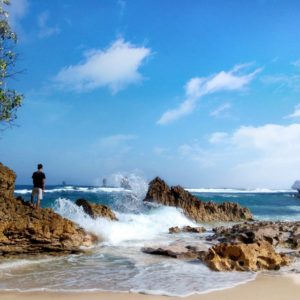 Alamat dan Lokasi Pantai Watu Pecah Malang, Spot Wisata Baru Yang Menjadi Favorit Traveller