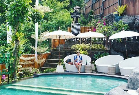 Alamat The Monkey Bar at Bella Vista Bali, Spot Wisata Yang Cocok Untuk Kalian Yang Suka Nongkrog