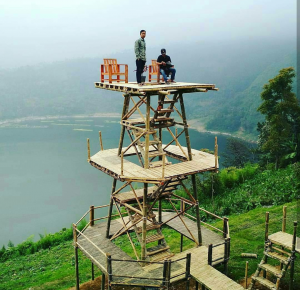 Harga Tiket Masuk dan Alamat Bukit Seroja Wonosobo, Destinasi Wisata Alam dengan View Danau Nan Memukau