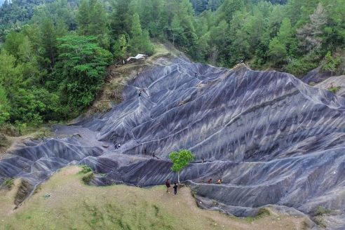 Harga Tiket Masuk dan Lokasi Gumuk Pasir Sumalu Sulawesi Selatan, Surga Wisata Yang Tersembunyi di Tanah Toraja