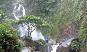 Rute dan Harga Tiket Masuk Curug Ciherang Sukamakmur Bogor, Spot Wisata Epic dengan Kesegaran Alami