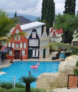 Lokasi dan Harga Sewa Omah Londo Hotel Luxury, Serunya Menginap Berasa di Amsterdam