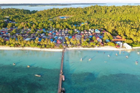 Fasilitas dan Biaya Ke Pulau Maratua Kaltim, Destinasi Wisata Apik Dengan Berbagai Daya Tarik