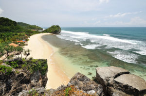 Pantai Ngetun Gunung Kidul, Tempat Wisata Alam Teluk Di Jogja Yang Masih Jarang Terjamah Keberadaanya