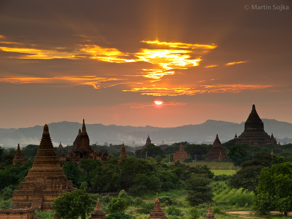 Lokasi Bagan Tempat Wisata Alam Di Myanmar Yang 