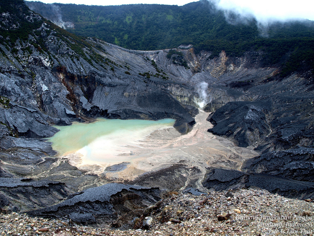 Lokasi Gunung Tangkuban Perahu, Tempat Wisata di Jawa
