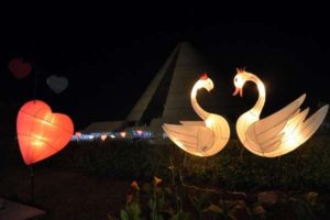 Lokasi Dan Tiket Masuk Taman Pelangi, Monumen Jogja Kembali Monjali, Menikmati Keindahan Warna Warni Lampion Dimalam Hari