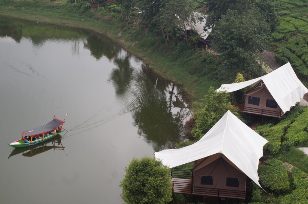 Alamat Dan Harga Tiket Masuk Glamping Lakeside Rancabali Bandung, Spot