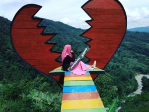 Harga Tiket Masuk dan Lokasi Bukit Asmara Situk, Spot Wisata Ngadem Terbaru di Banjarnegara