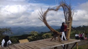 Lokasi dan Harga Tiket Masuk Sukageuri View Kuningan, Spot Wisata Alam Yang Indah Mempesona dari Jawa Barat