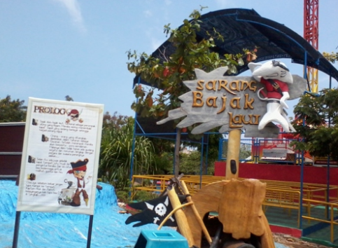Foto Di Kolam Renang Petro Kolam Di Gresik