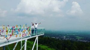 Lokasi dan Jam Buka Jembatan Kaca “Caping Park” Kebumen, Destinasi Wisata Hist Yang Tak Boleh Terlewatkan