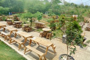Jam buka dan Alamat Cokelat Klasik Café and Garden Malang, Wisata Kuliner dengan Suguhan View Yang Eksotis