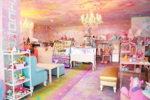 Lokasi dan Harga Menu Miss Unicorn Café Cibubur, Cafe Unik  dengan Dekorasi Menarik