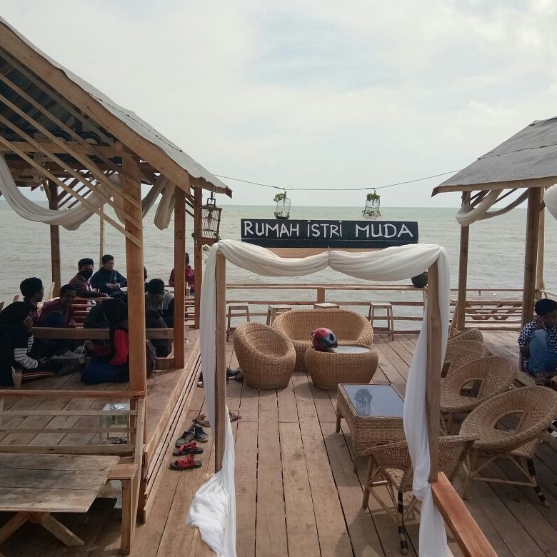 Lokasi dan Harga Tiket Pantai Jodoh Sampang Eksotisme 