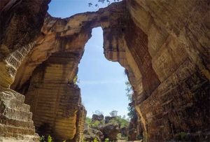 Harga Tiket dan Jam Buka Bukit Kapur Arosbaya Bangkalan, Ketika Batu Kapur Berubah Menjadi Destinasi Wisata Yang Menawan