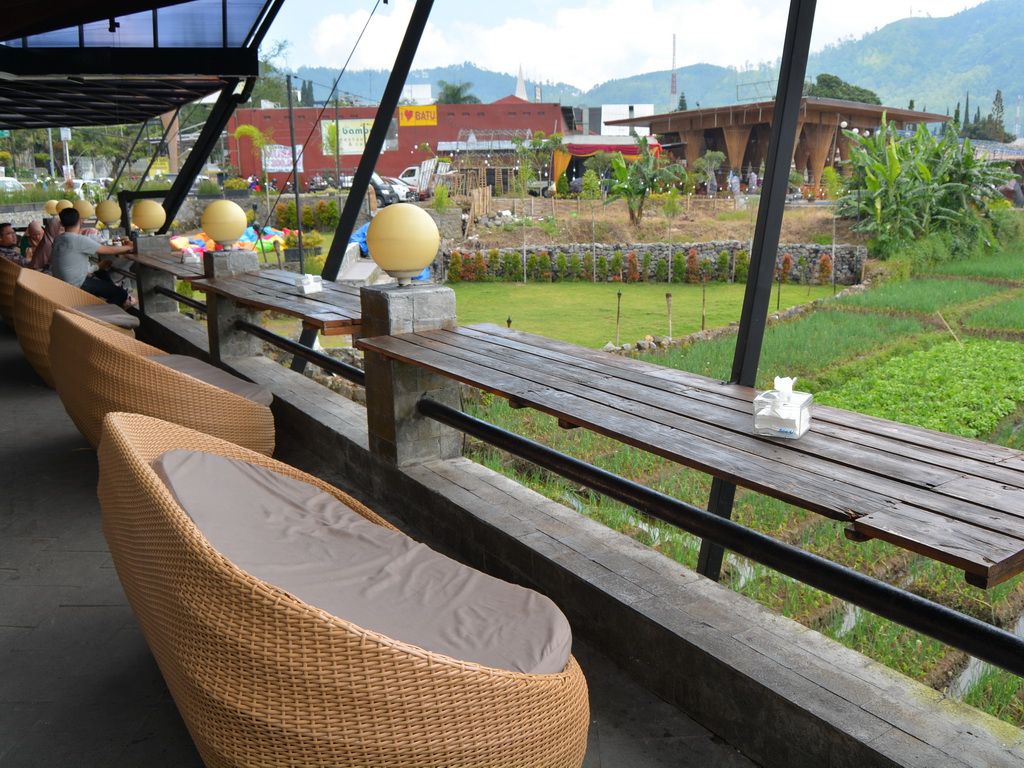 Lokasi dan Harga Menu Café Pupuk Bawang Batu, Tempat Nongkrong Asyik