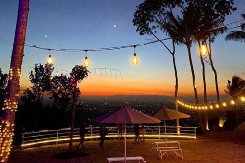 Jam Buka dan Lokasi De Mangol Jogja, Cafe Kekinian Dengan Suguhan View Yang Menawan